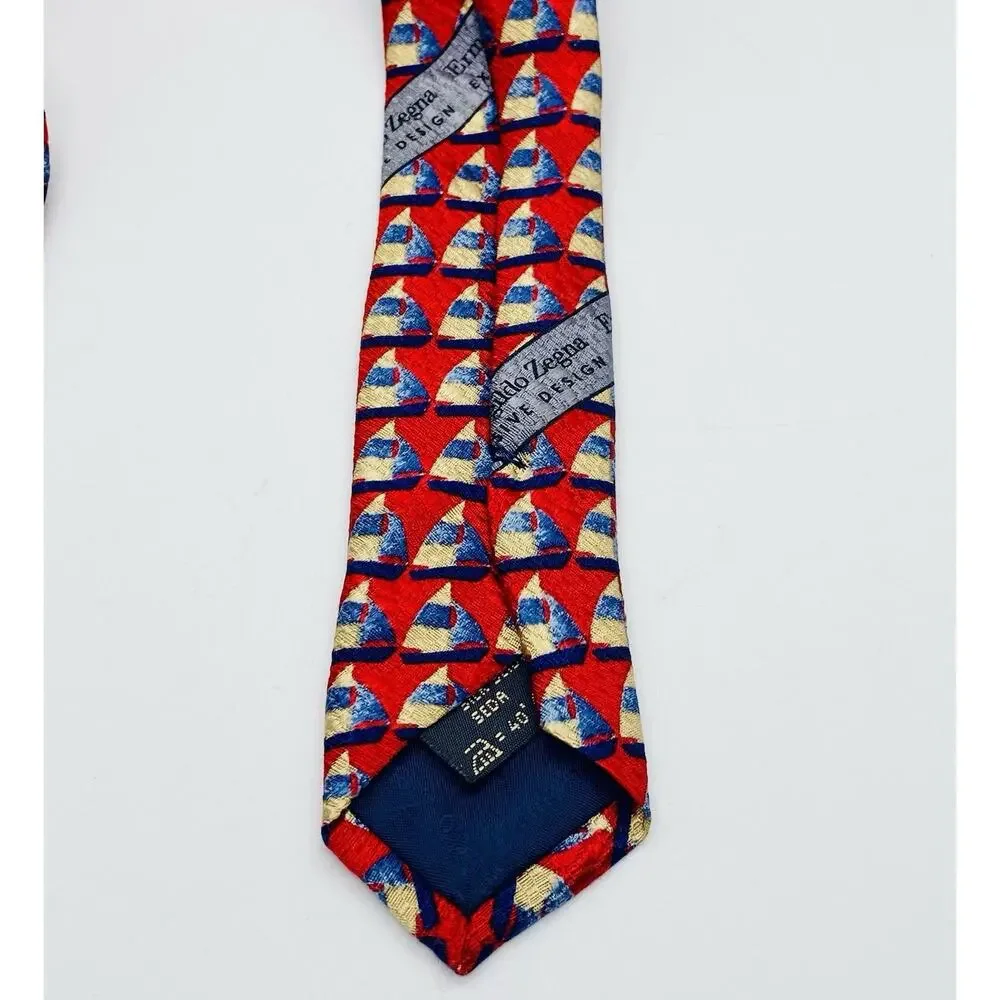 Ermenegildo Zegna 100% Silk Tie Red Geometric Pattern Made in Italy Luxury
